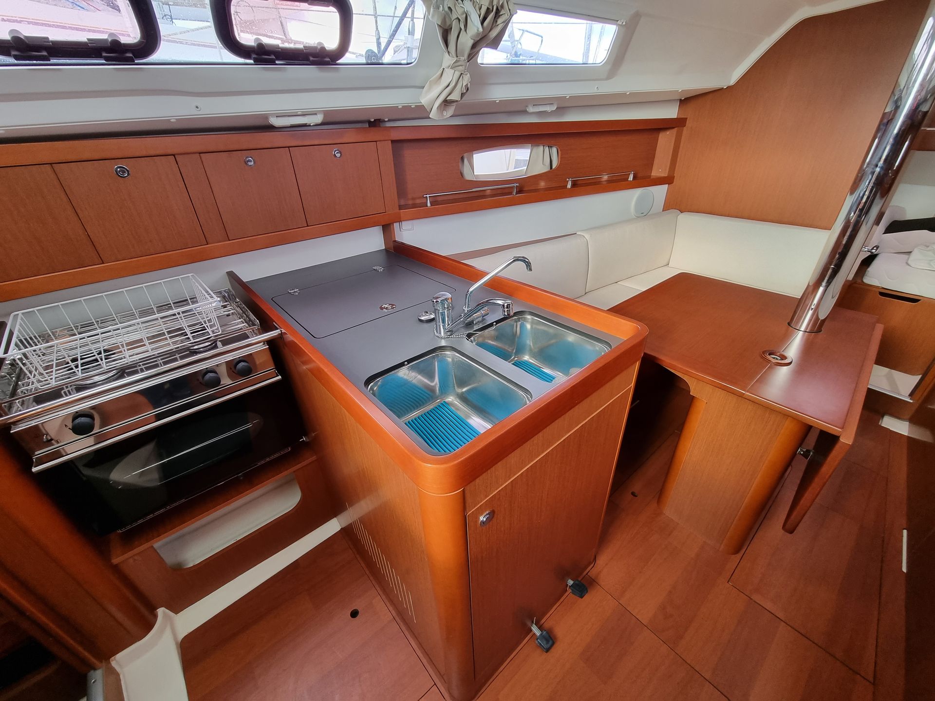 slider 11 Beneteau Oceanis 31